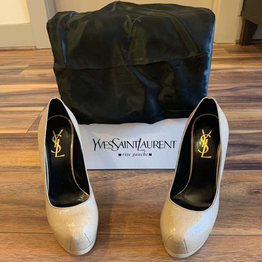 Yves Saint Laurent Nude Python Leather Pumps